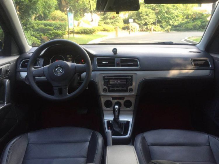 【星空官网登录】方城县柳河一中开展“学习雷锋精神”主题志愿服务活动(图1) 星空官网登录