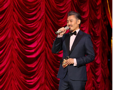 西甲-库鸟送助攻苏神破门 巴萨半场1-0瓦伦西亚‘星空体育官网’(图2) 西甲-库鸟送助攻苏神破门 巴萨半场1-0瓦伦西亚‘星空体育官网’(图2)