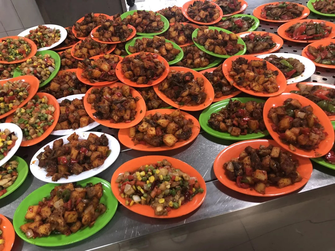 错版翻车章收藏价值高像章收藏热正升温作者:2012-12-0411:24:05来源:现代快报.panel-overlay|xingkong体育官网登录(图4) xingkong体育官网登录