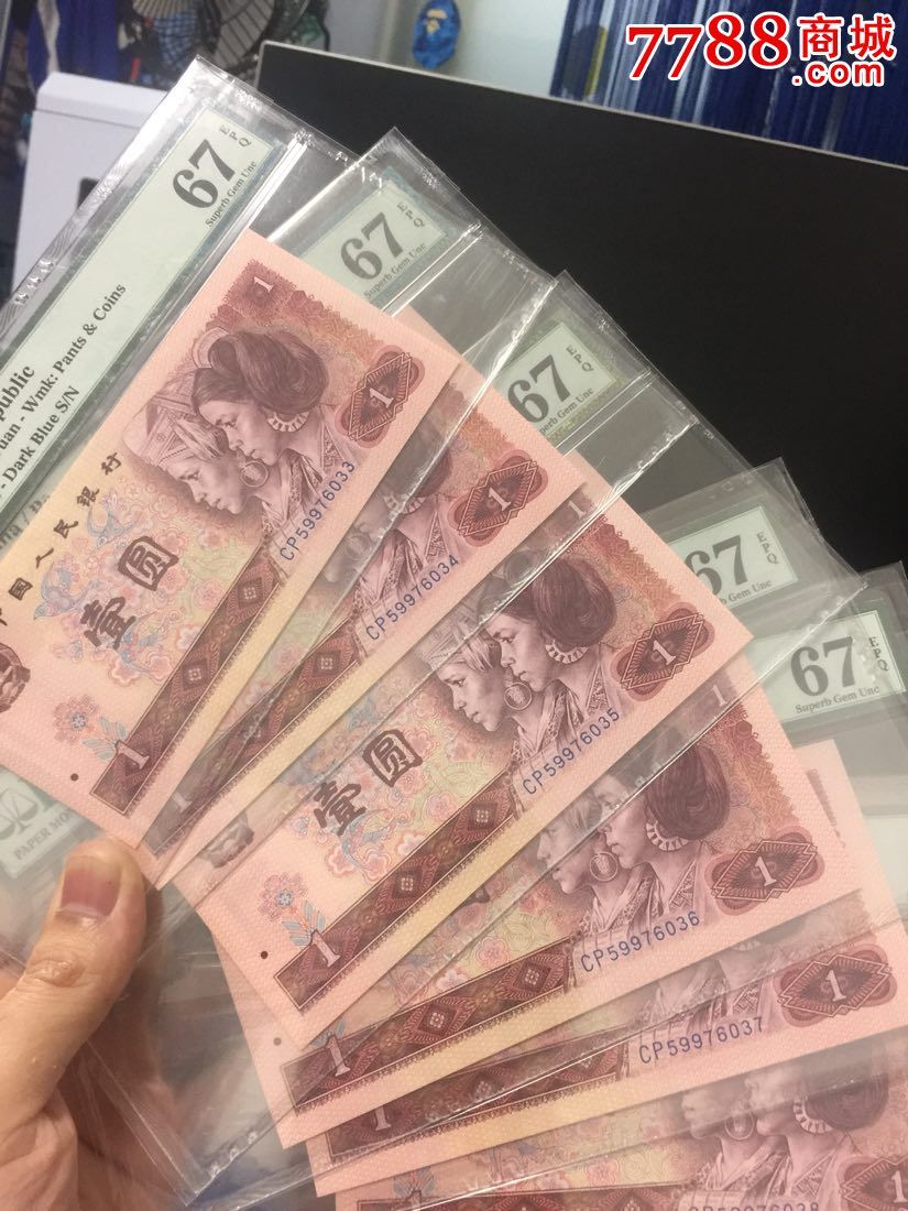 诺坎普嘘声震天!巴萨球迷挥舞手帕:巴托梅乌下课!“xingkong.com”(图2) 星空体育官网