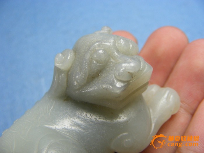 郾城区第二实验小学：一生一袋一消毒，全力做好新教材发放工作：xingkong.com(图1)