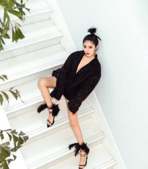 违规却不用受罚?皇马00后新星享特殊优待 成下一个厄德高?-星空体育官网(图2) 违规却不用受罚?皇马00后新星享特殊优待 成下一个厄德高?-星空体育官网(图2)