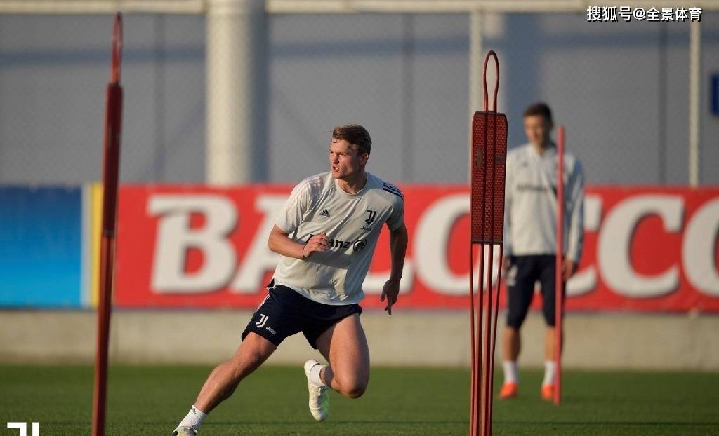 ‘星空体育官网’央视直播！两次失误后 c罗命中进球记录 尤文弱战3分！(图9)