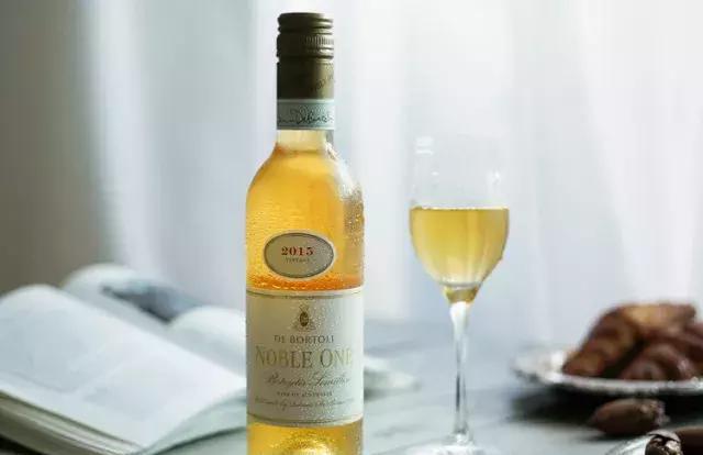 ‘星空体育官网’阿韦洛亚伤愈踢左后卫埃辛或重返中场替阿隆索(图1)