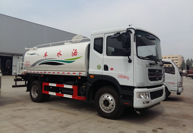 xingkong体育官网登录-上街区中心路小学举行“争做新时代好队员——你好，少先队”入队仪式(图3)