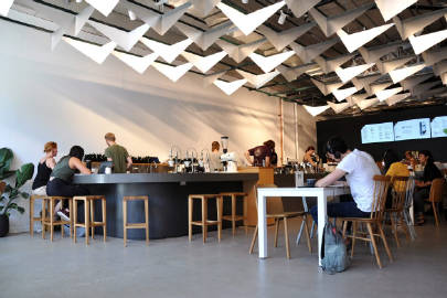 xingkong.com-皇马19岁沉寂小天王又爆发!破7个月球荒 跪地痛哭(图4) 星空体育官网