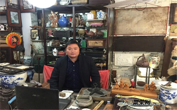 扇面书画升值空间令人期待-星空官网登录(图1) 扇面书画升值空间令人期待-星空官网登录(图1)