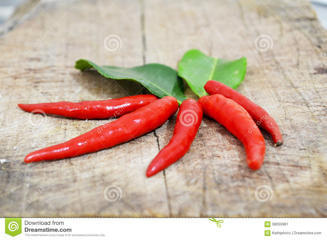 内乡县夏馆镇大栗坪中心小学举行教育扶贫暨家校共育宣讲会-xingkong体育官网登录(图1)