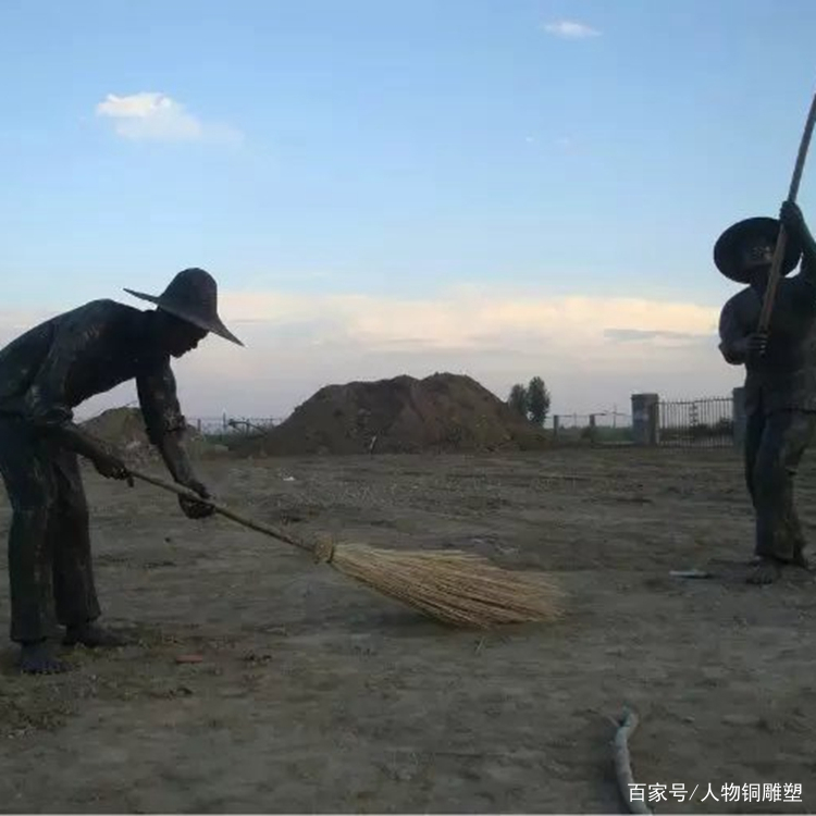 星空体育官网：热身-1.26亿欧天才连场传射!伊布又搭鲁尼 马竞3-0(图3)